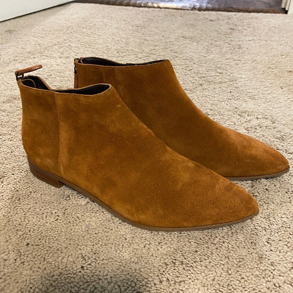 COLE HAAN Havana Suede Point-Toe Booties 7.5 Ankle Booties Brown Tan